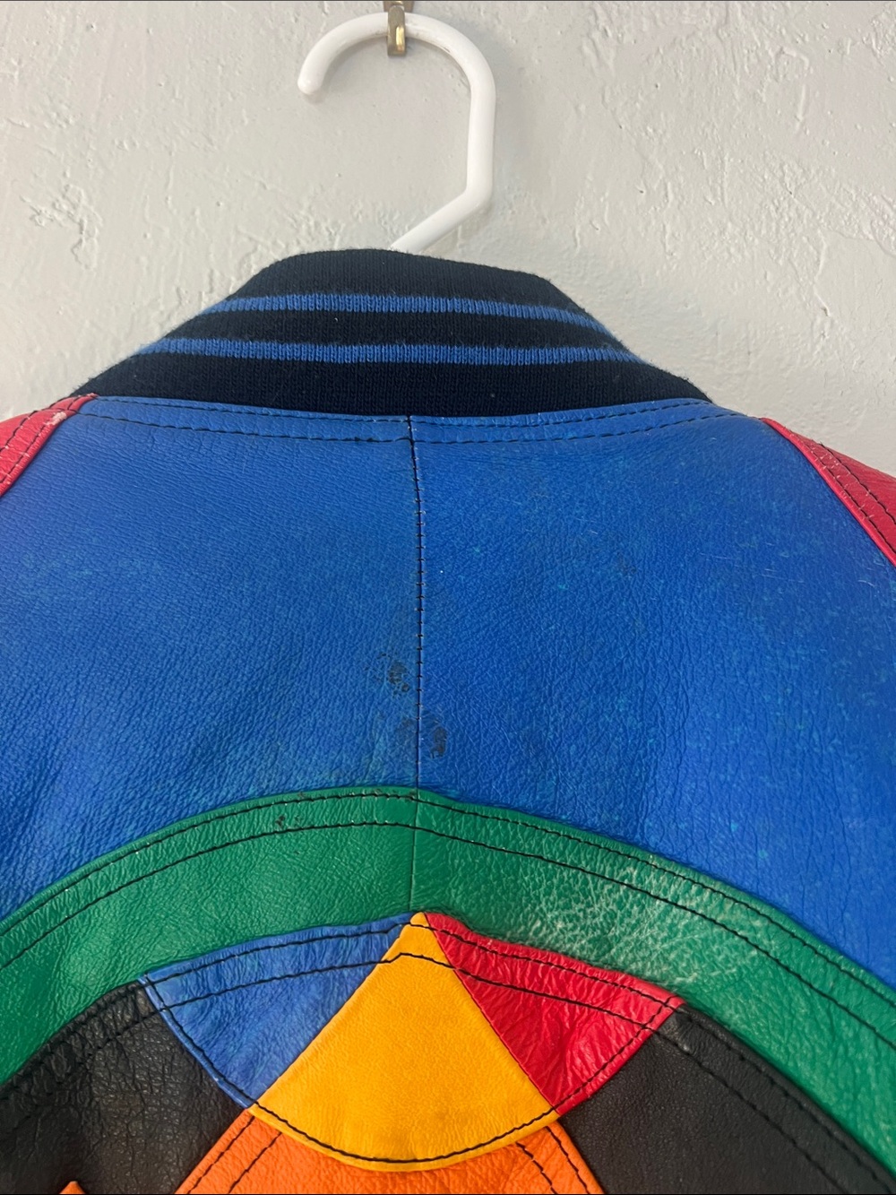 Colorblock Vintage Leather Bomber Jacket. Genuine Leather Shell - Picture 10 of 12
